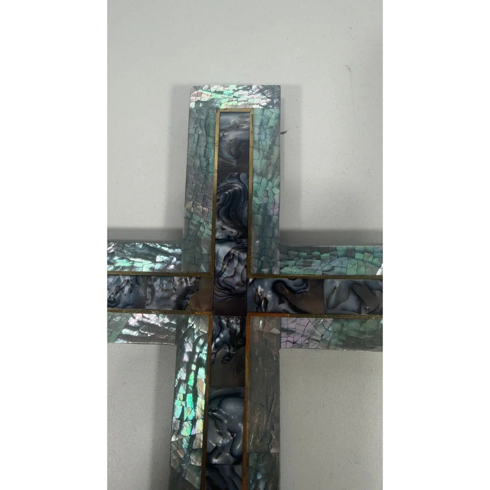 Unbranded wall cross